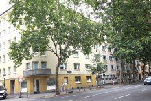Stra�enansicht Mehrfamilienhaus 3-Zimmer-Wohnung mit Dom-Blick