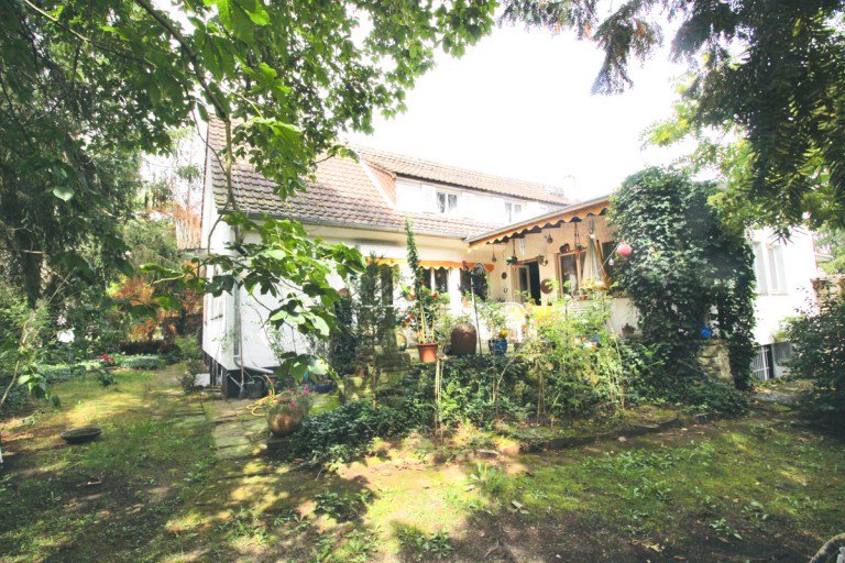 Terrasse Mainz-Gonsenheim Einfamilienhaus Charmantes Haus in sehr begehrter Lage in Mainz-Gonsenheim